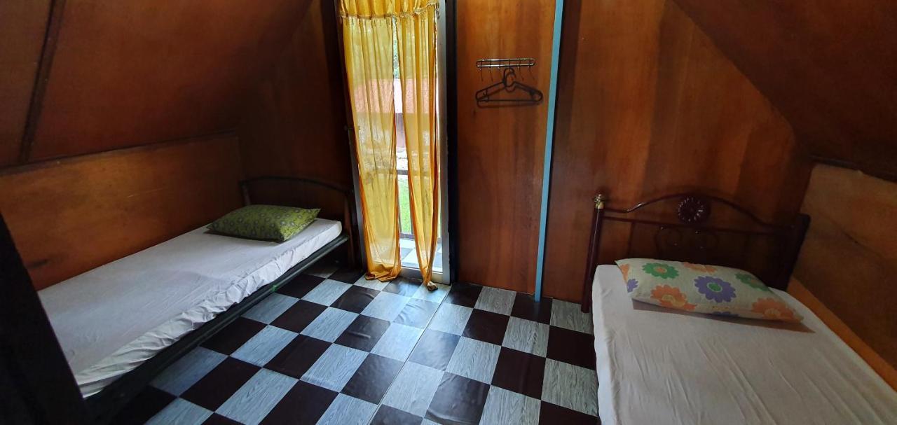 Chalet Kampong Semawar Kuala Kangsar Extérieur photo