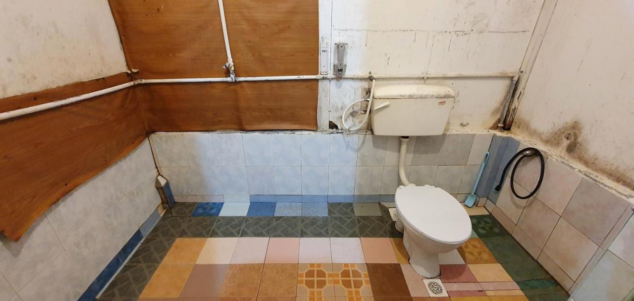 Chalet Kampong Semawar Kuala Kangsar Extérieur photo