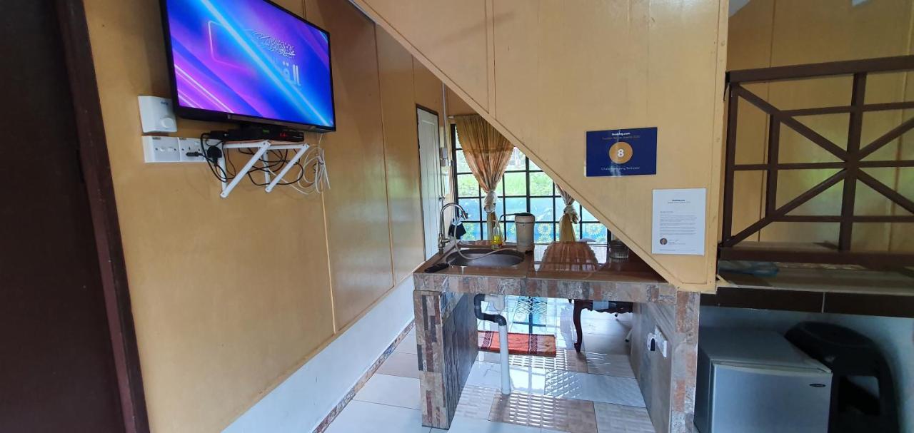 Chalet Kampong Semawar Kuala Kangsar Extérieur photo