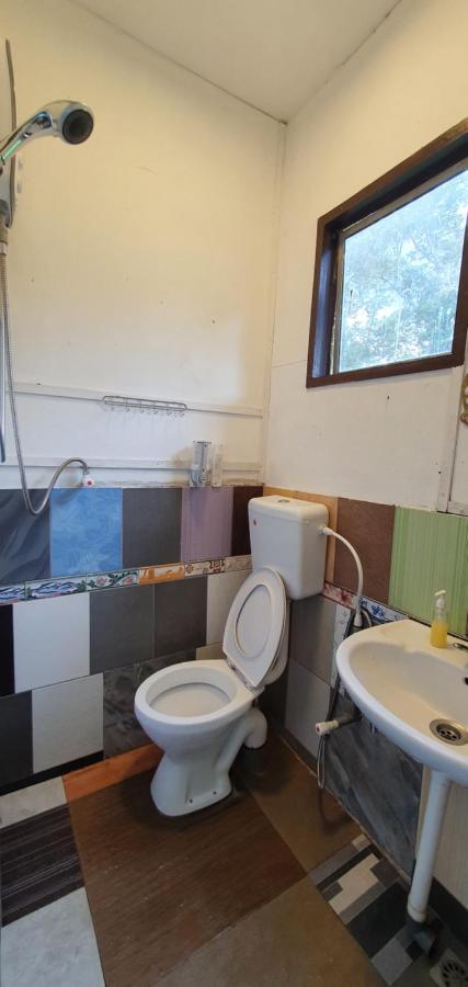Chalet Kampong Semawar Kuala Kangsar Extérieur photo