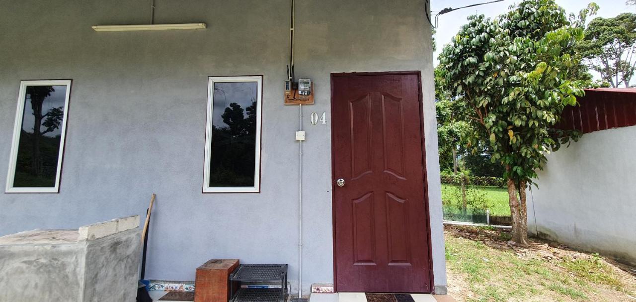 Chalet Kampong Semawar Kuala Kangsar Extérieur photo