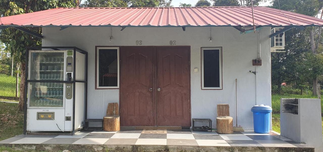 Chalet Kampong Semawar Kuala Kangsar Extérieur photo
