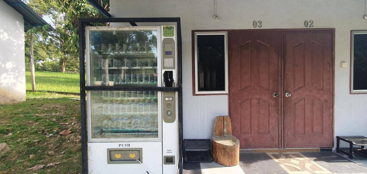 Chalet Kampong Semawar Kuala Kangsar Extérieur photo